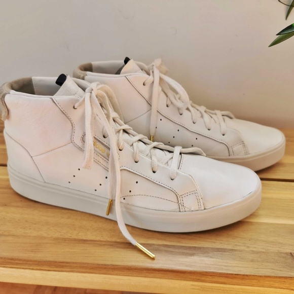 Adidas Sleek Mid Shoes - Picture 3 of 5